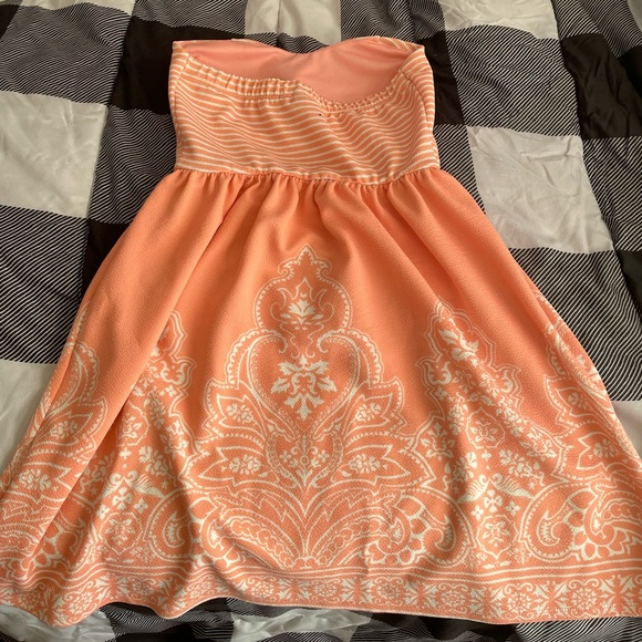 Peach Derek Heart strapless mini dress - Picture 3 of 4